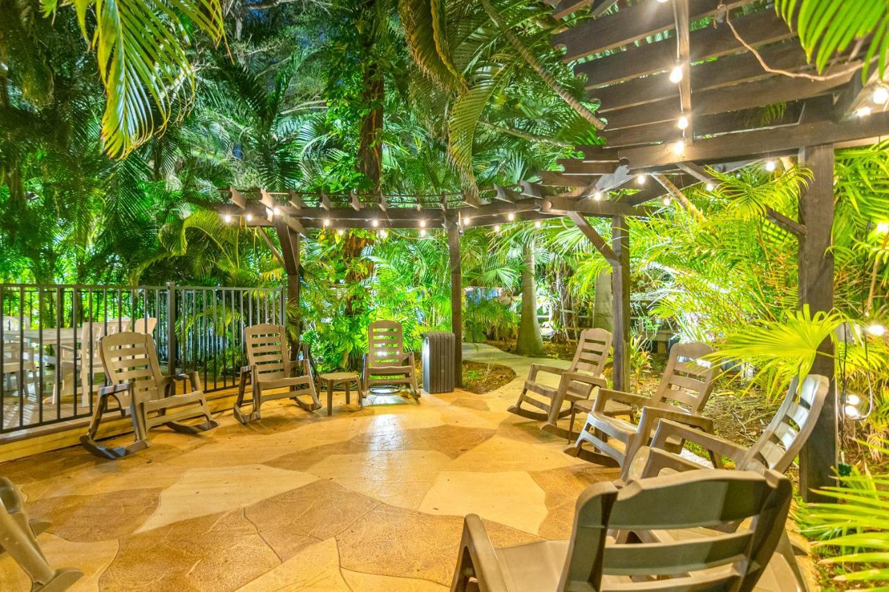 フェアウェイズ イン オブ ネープルズ North North Naples エクステリア 写真