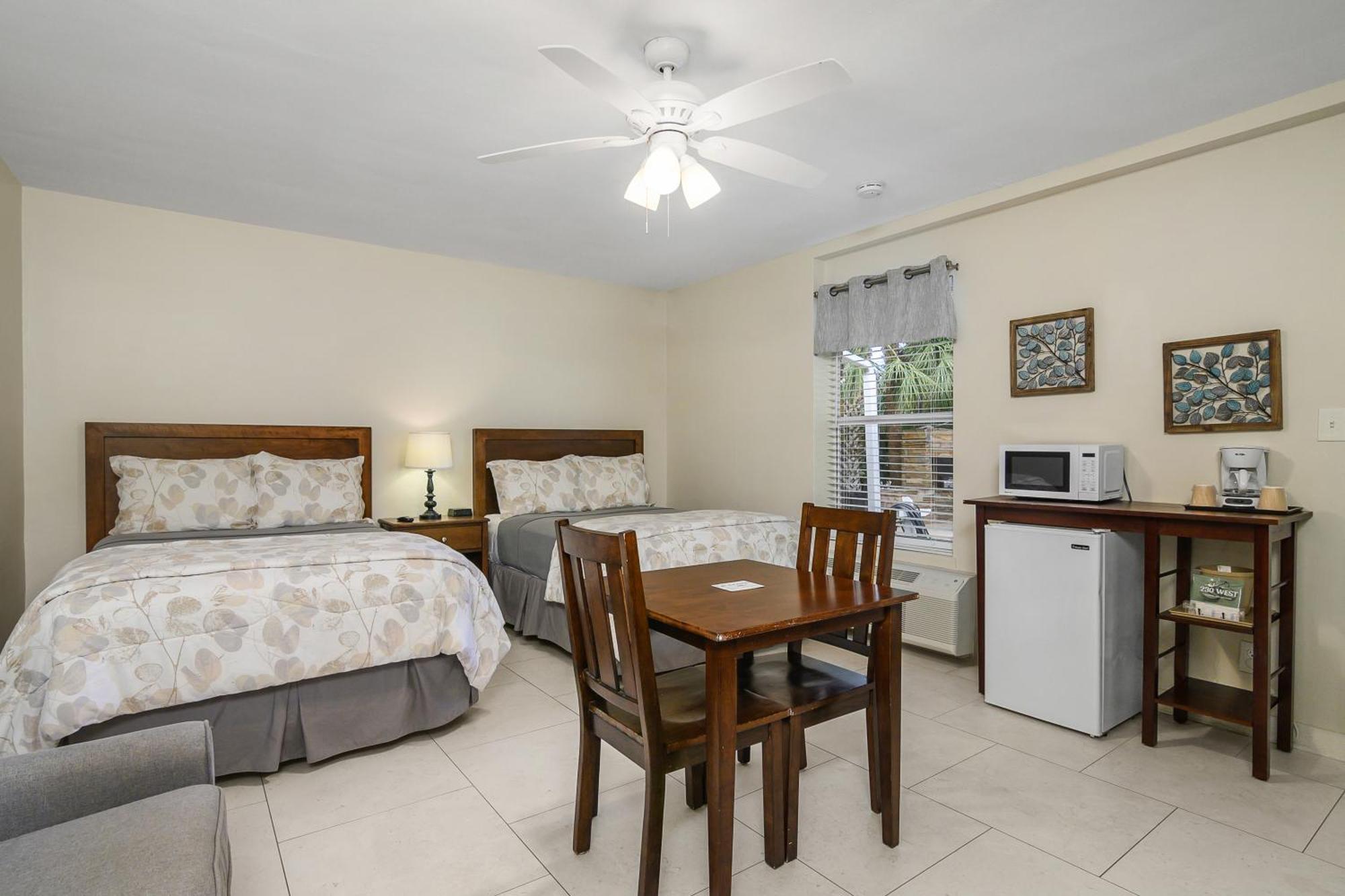 フェアウェイズ イン オブ ネープルズ North North Naples エクステリア 写真